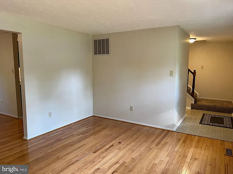 12205 Parkstream Ter — Photo 8