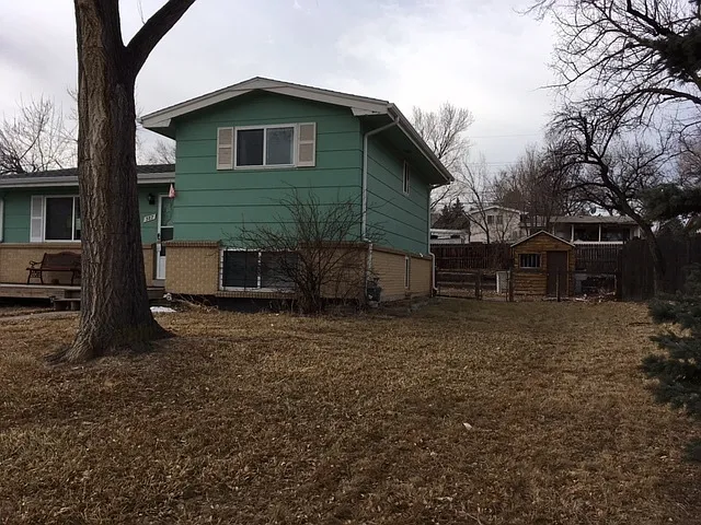 387 S Queen Cir — Photo 24