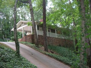 274 Valley Ridge Dr, Roswell, GA 30075