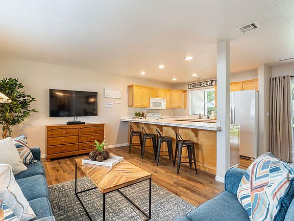 5th image of 1845 W Canyon View Dr APT 1202