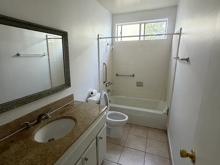10877 Palms Blvd #2 — Photo 9