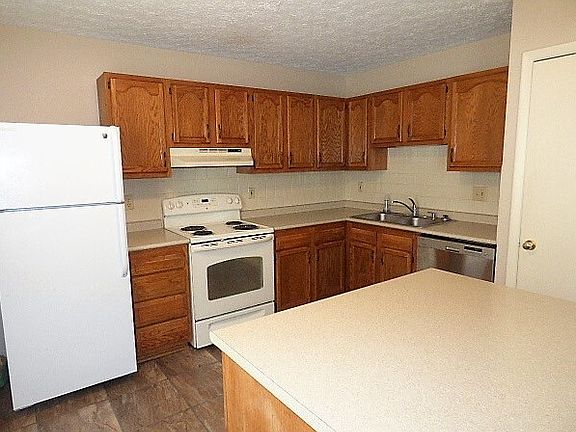 2nd image of 4028 Carlow Ct