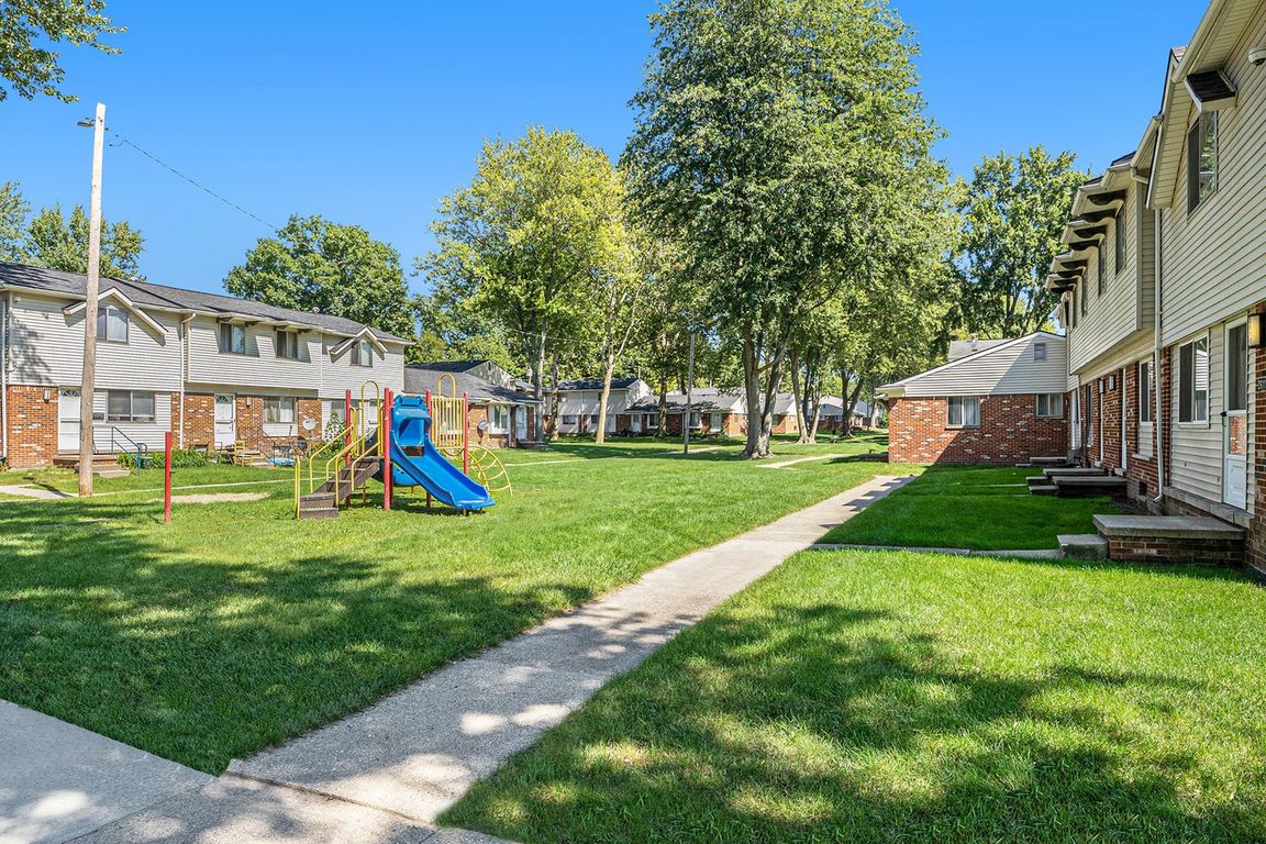 Stone Crest Townhomes_DSC03093_IMC