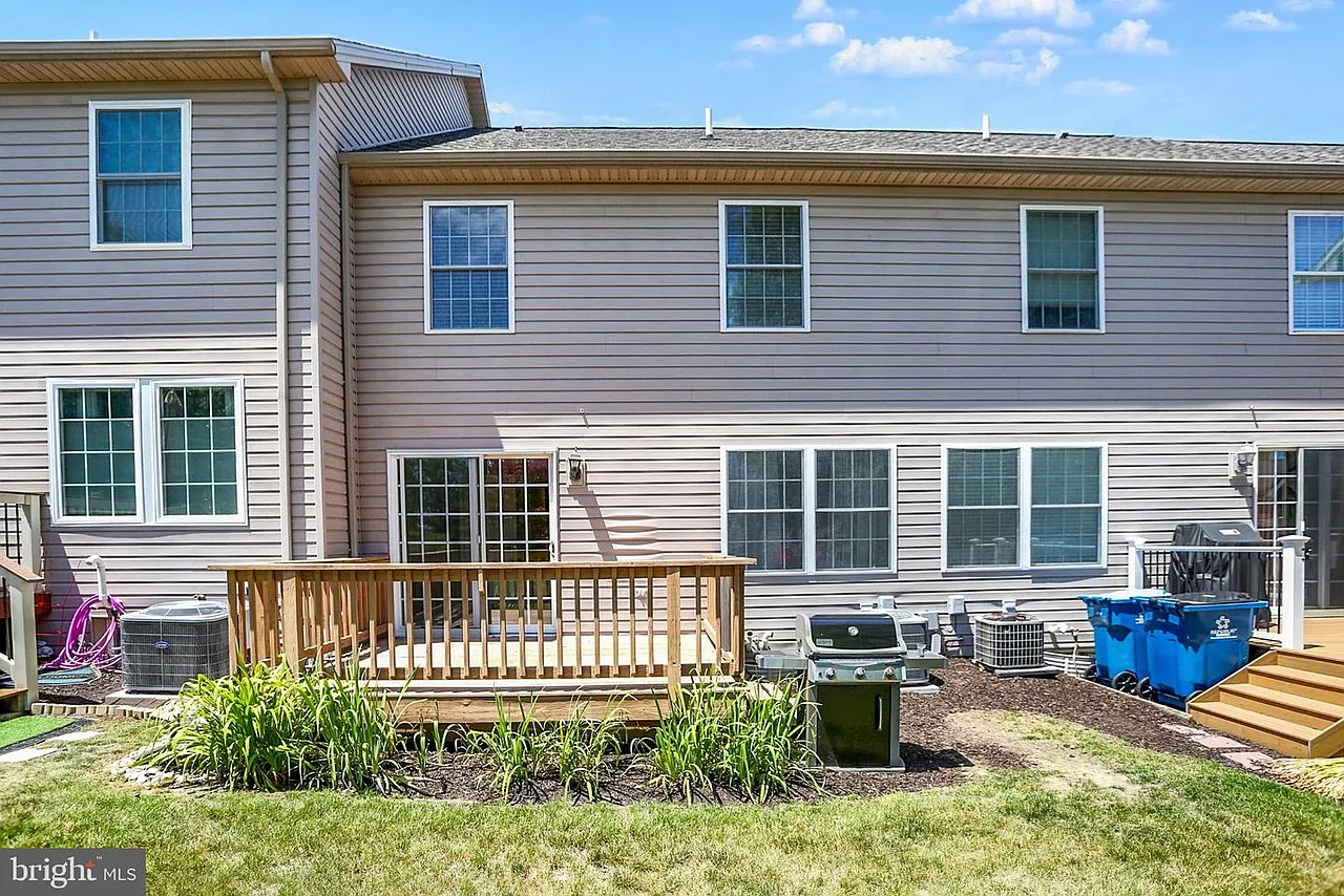 2 bed, 1540 sqft, $2,095 — Photo 1