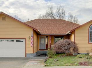 534 SW Anique Ln, Grants Pass, OR 97526
