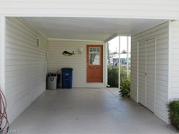 2nd image of 3835 Cruz Dr