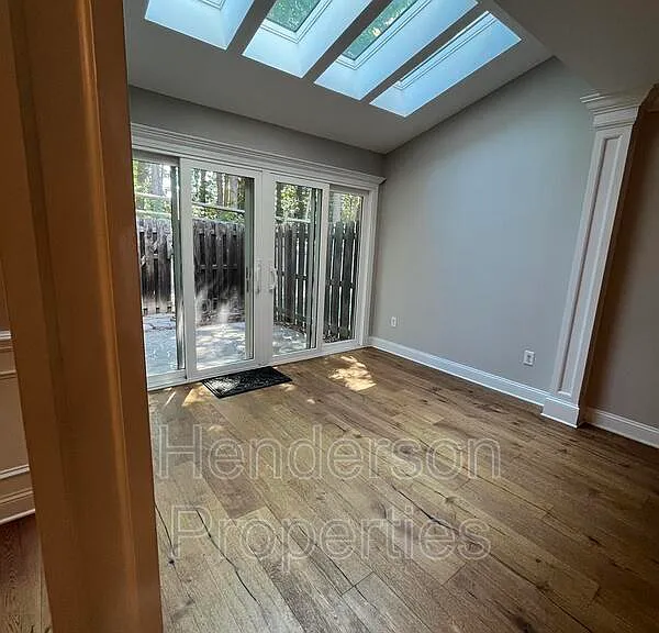 9330 Timothy Ct — Photo 5