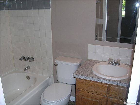 3rd image of 6110 Aquarius Ave