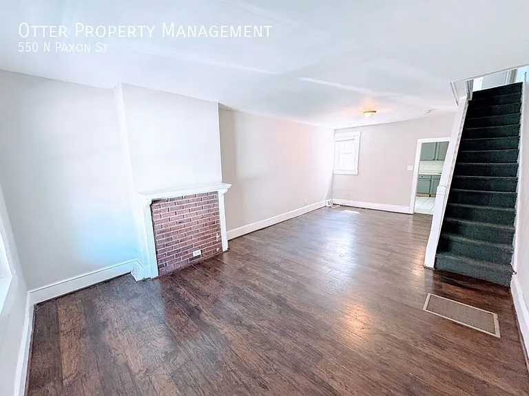 550 N Paxon St — Photo 3