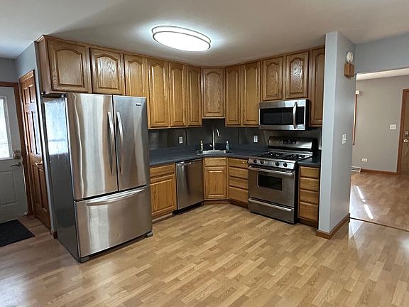 5th image of 32W840 Albert Dr