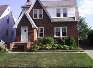 7615 Deerfield Dr, Parma, OH