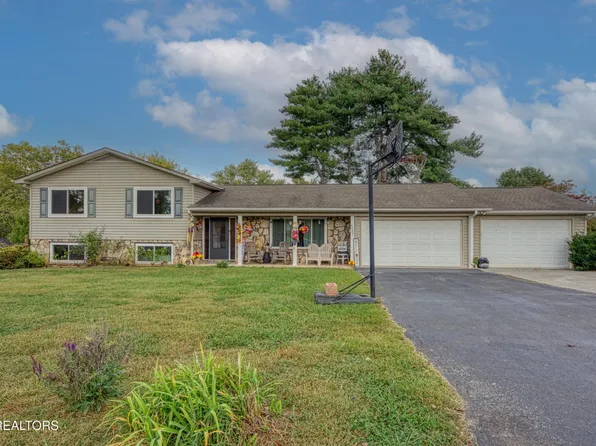 2327 Eau Clair Dr, Maryville, TN 37803