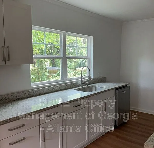 1809 Ellington St — Photo 10