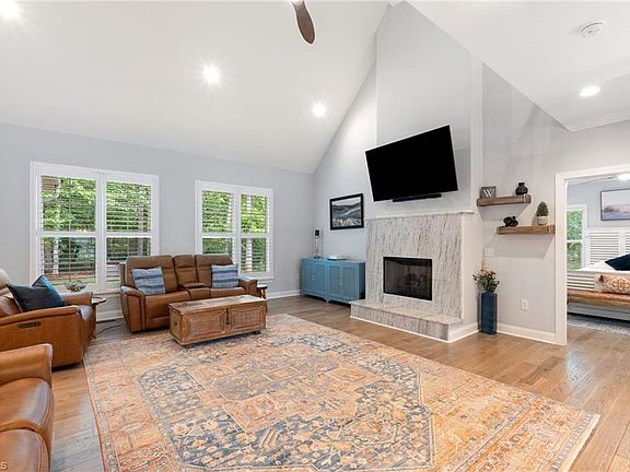 5th image of 5461 Meadowlark Ct