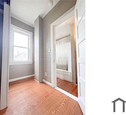3rd image of 22 Blossom St #C