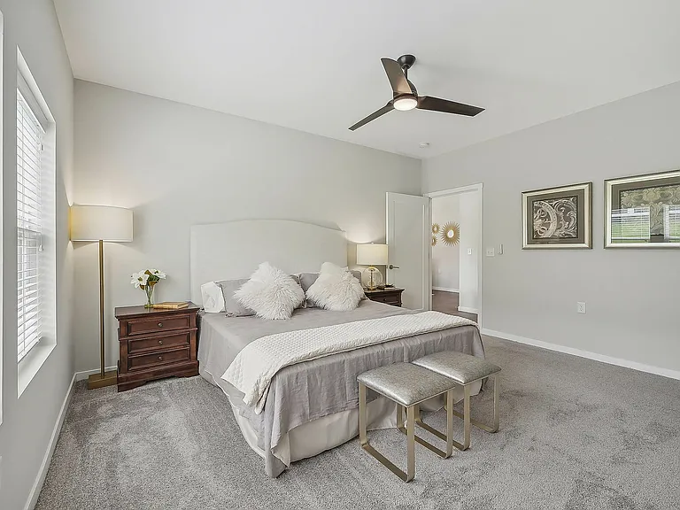 Redbud Commons — Photo 17