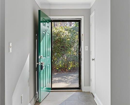 3rd image of 601 Wynnes Ridge Cir SE