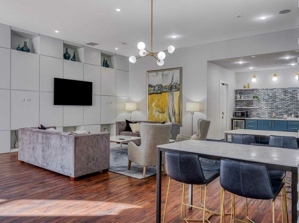 301 Washington St APT 3210