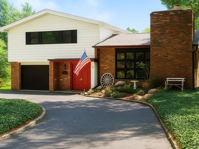 256 Schenck Avenue, Great Neck, NY, 11021
