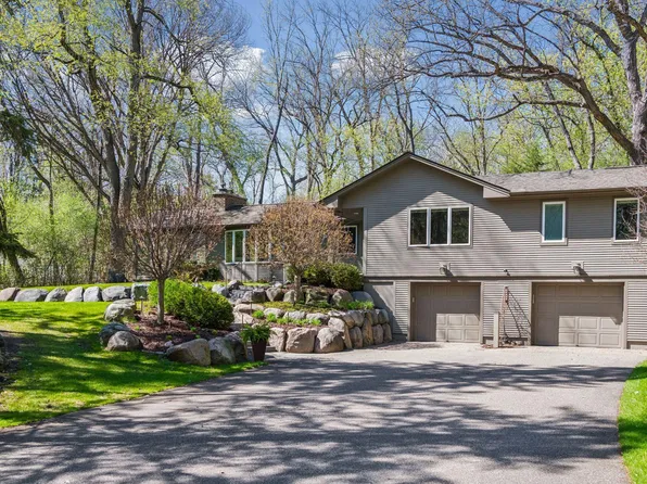 11608 Live Oak Dr, Minnetonka, MN 55305