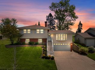 403 Crest Dr, Cary, IL 60013