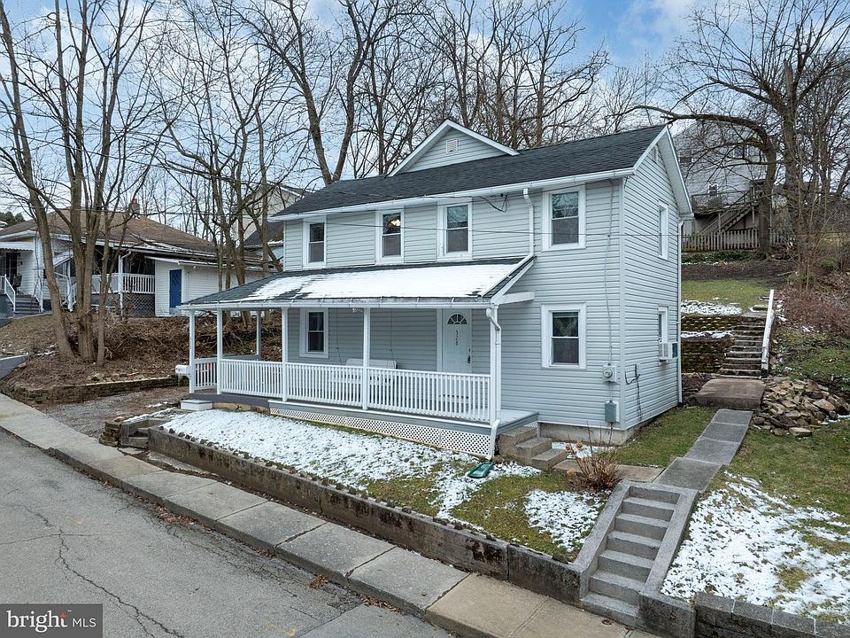 1st image of 328 E Logan St