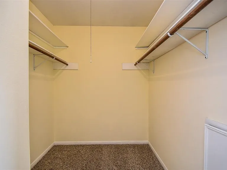 2110 Whiteback Dr — Photo 22