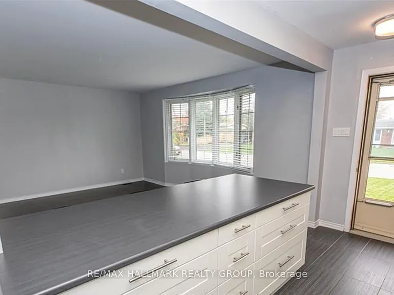 1387 Sault St #A — Photo 5