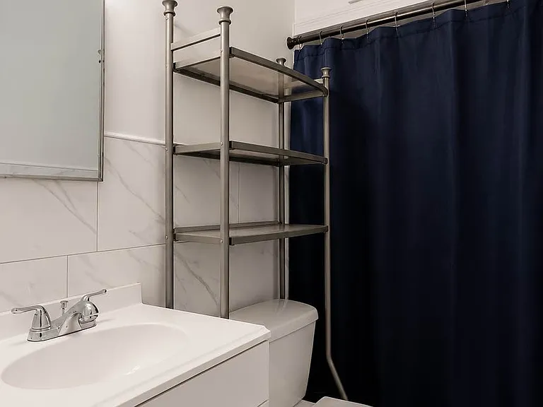 102 E 30th St #3R — Photo 6