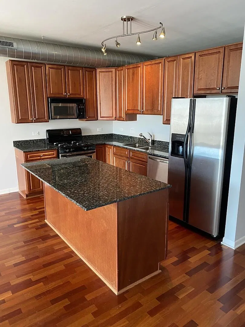 2 bed, 2.0 bath, 1200 sqft, $2,500 — Photo 4