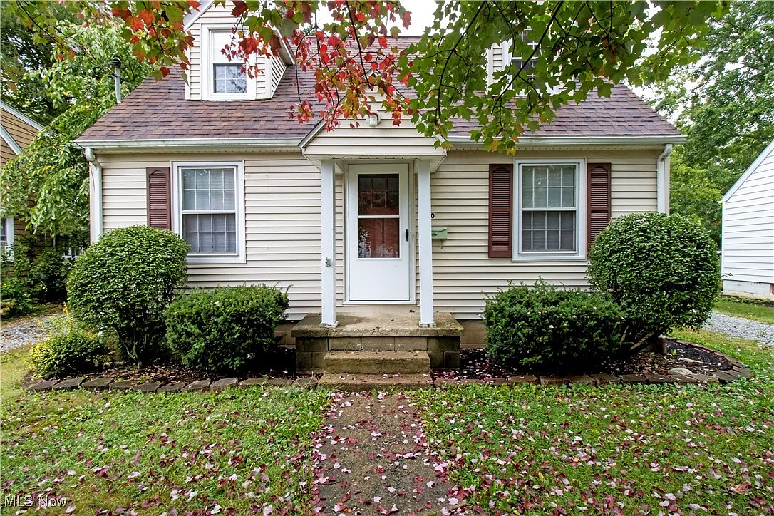 230 Ihrig Ave photo 1