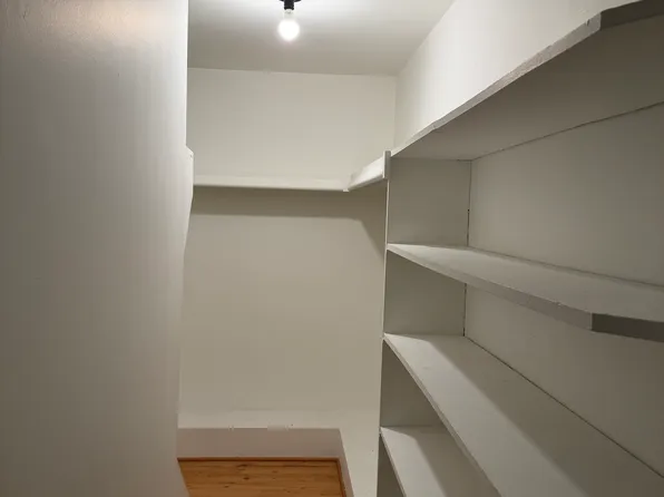 8237 Kennedy Cir, Warren, MI