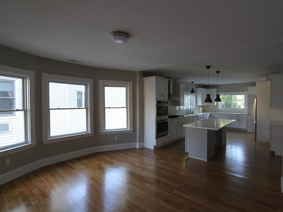 Dining & Kitchen