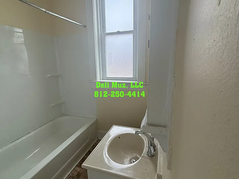 706 Court St #C — Photo 12