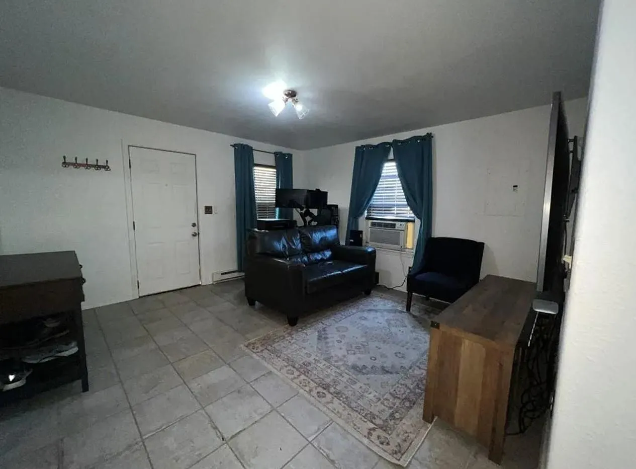 1 bed, 648 sqft, $1,275 — Photo 4