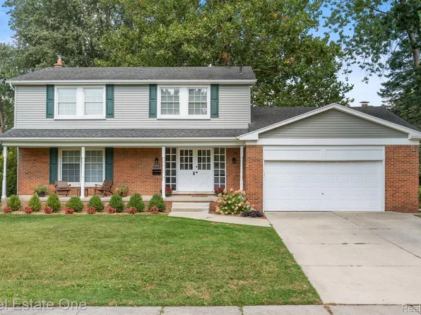 4090 Middlebury Dr, Troy, MI 48085