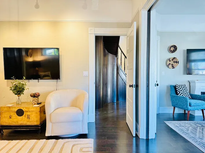 1323 Anacapa St — Photo 11