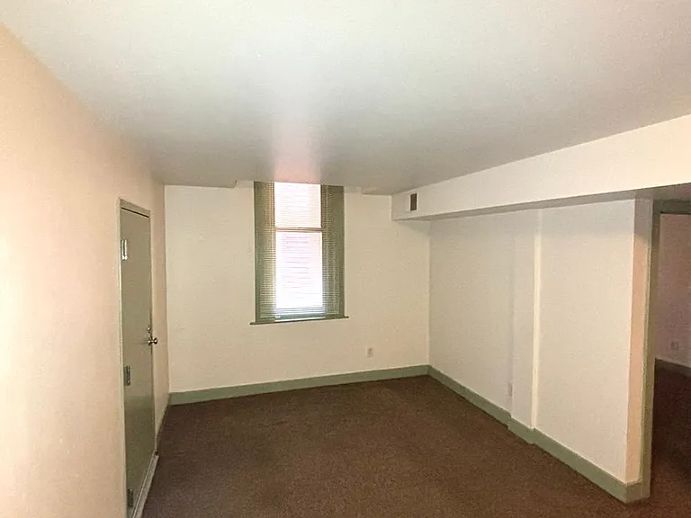 1007 N Summit St — Photo 14