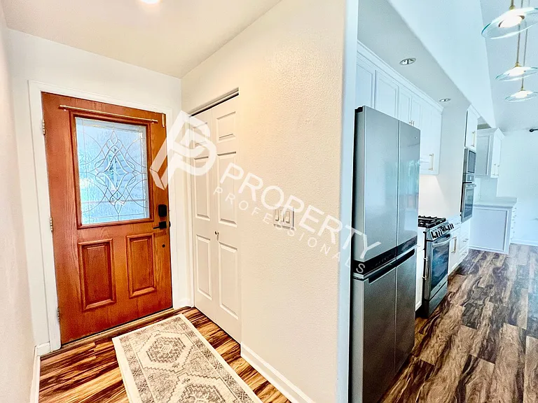 143 Current Dr — Photo 2