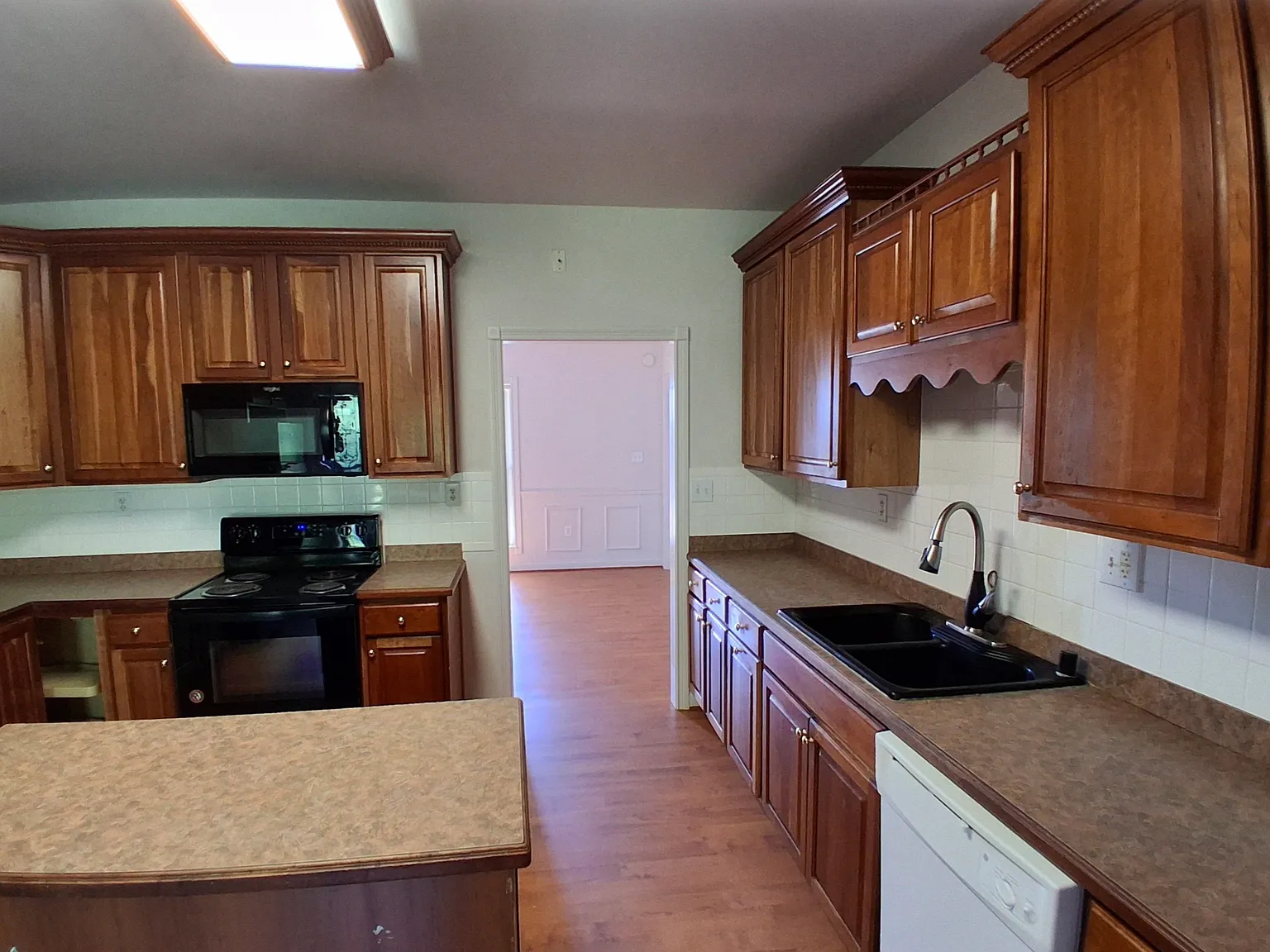 3 bed, $2,177 — Photo 4