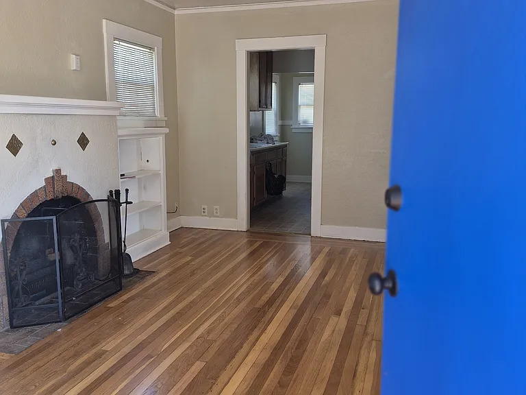 418 Park St — Photo 6
