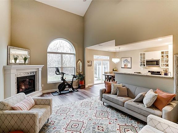 5th image of 9269 Great Lakes Cir