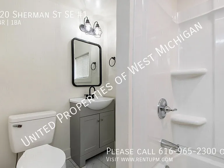 720 Sherman St SE #1 — Photo 3