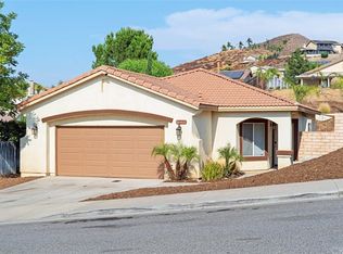 28428 Chaucer Rd, Sun City, CA 92585