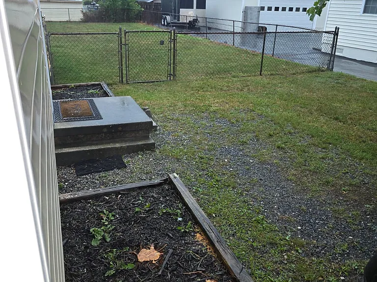 104 Hilltop Ter — Photo 10