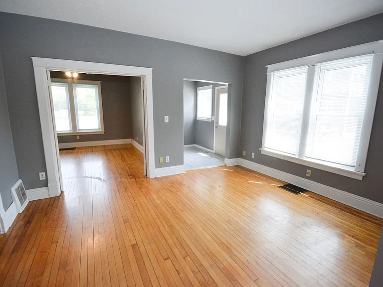 1320 2nd St SE — Photo 16