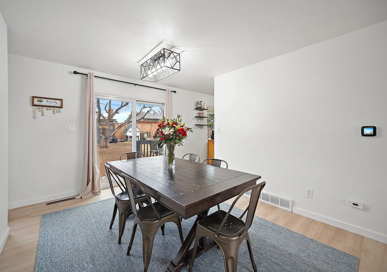 Fully Remodeled 4-Bedroom Home in Old Colorado City — Photo 4
