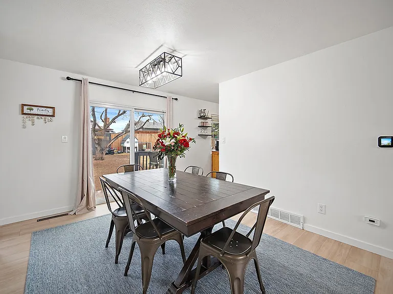 622 Paradise Ln — Photo 4