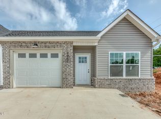 6002 Ashlynn Oaks Private Dr, Blountville, TN 37617