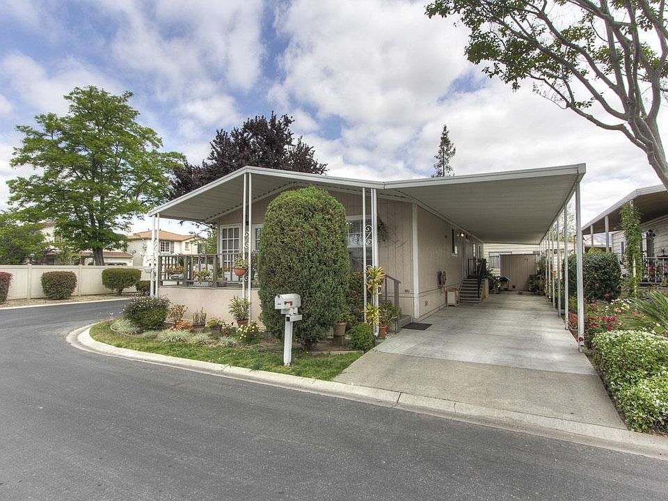 1st image of 3056 Oakbridge Dr #3056